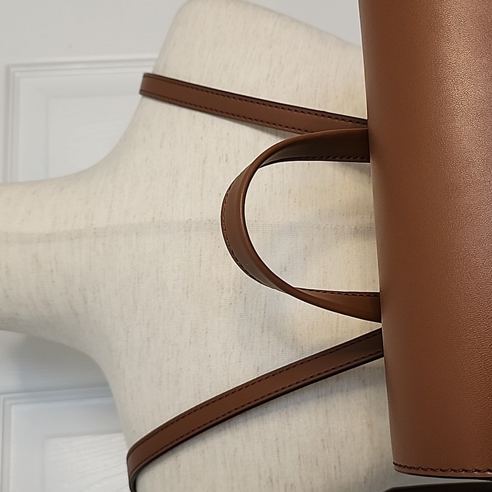 MICHAEL KORS LARGE BACK PACK. - Picture 5 of 12